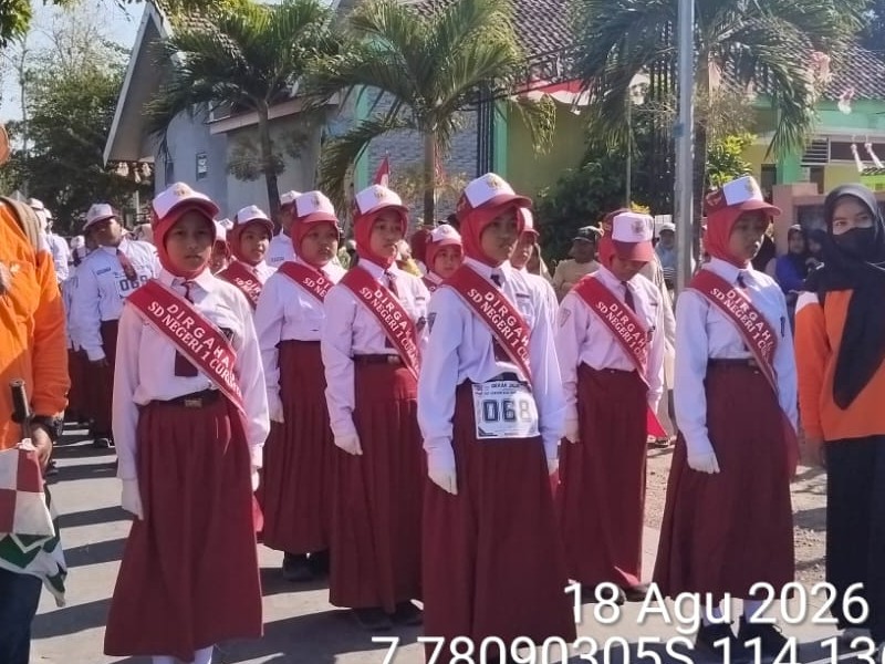 Semangat Kemerdekaan, Siswa-Siswi SDN 1 Curahtatal Ikuti Lomba Gerak Jalan
